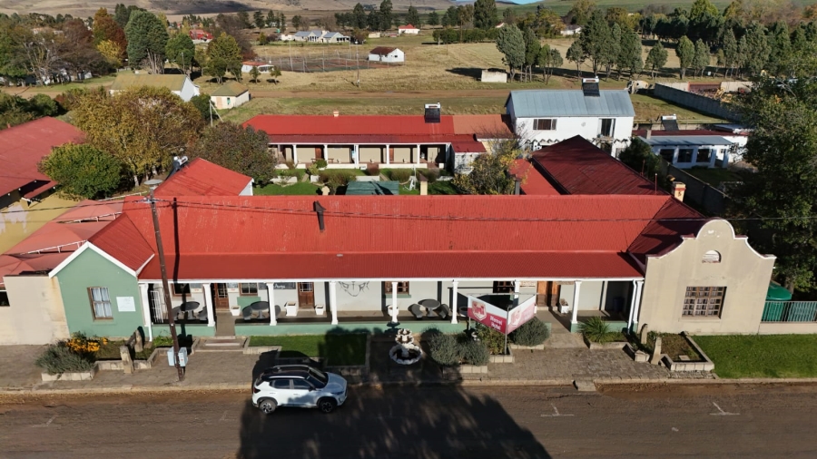 8 Bedroom Property for Sale in Memel Free State